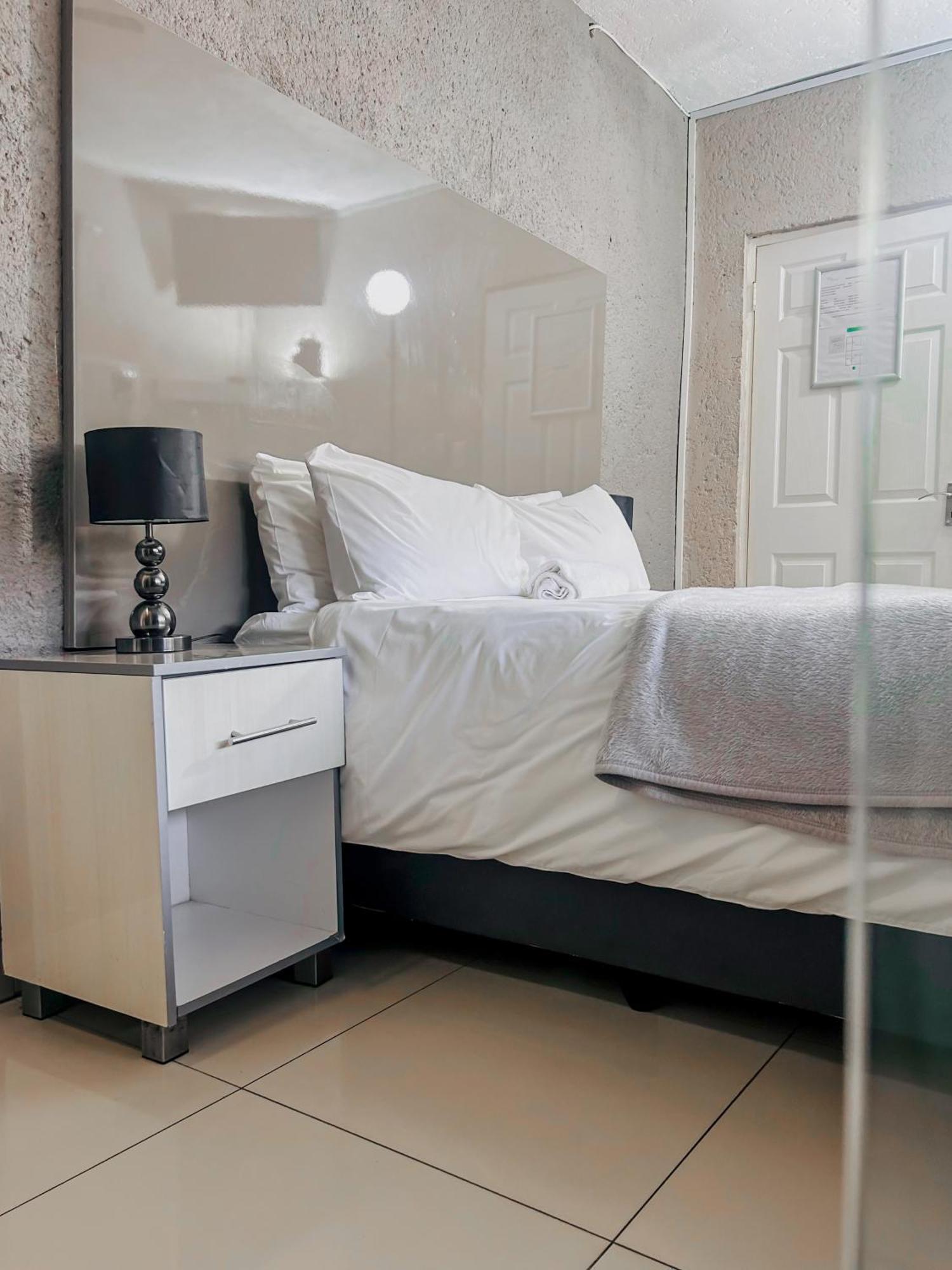 View Inn Exclusive Lodge Mbombela Екстер'єр фото