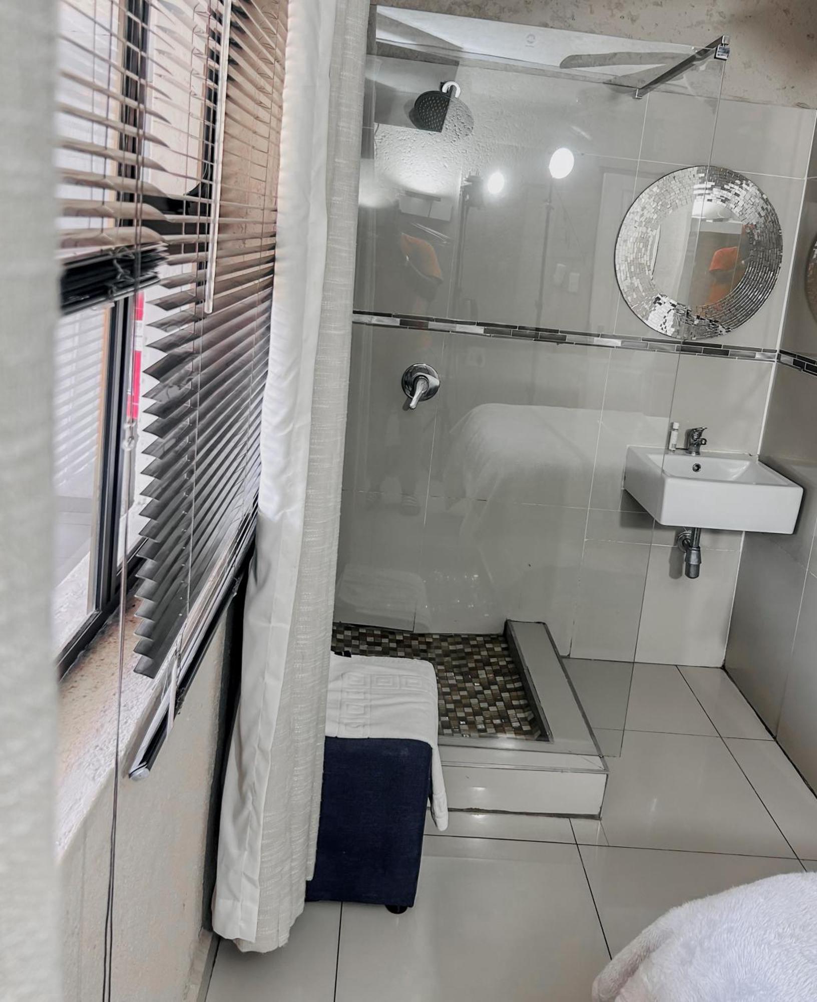 View Inn Exclusive Lodge Mbombela Екстер'єр фото